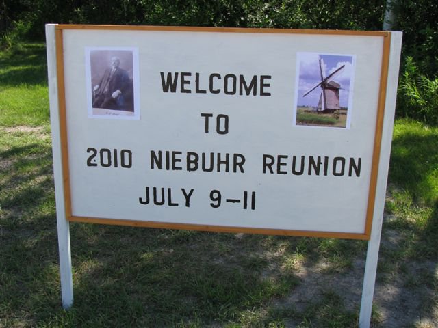 2010 Reunion Welcome sign by Henry Loewen
